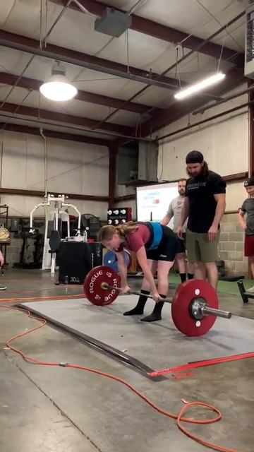 RPF Deadlift World Record for Women 16/17 123lbs смотреть онлайн