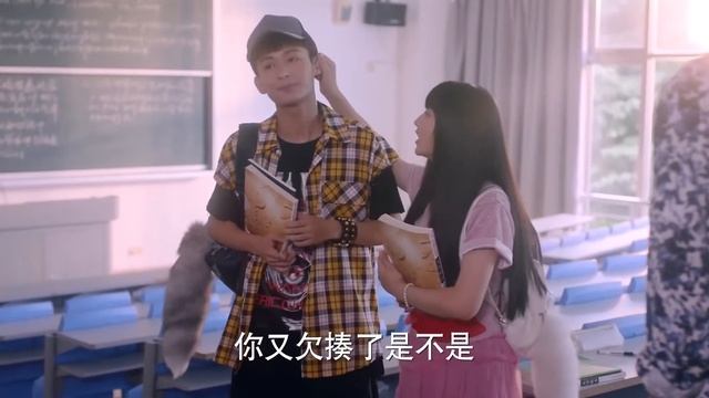 情敵摟著灰姑娘挑釁霸道總裁，哪料總裁直接正面迎戰，一拳打趴他！Ep56 смотреть онлайн