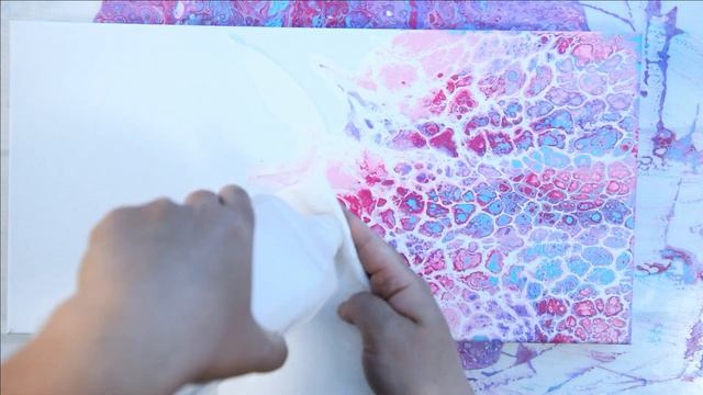 (165) Easter Bunny Acrylic Pour/Swipe showcasing Paint Skin Easter Egg! смотреть онлайн