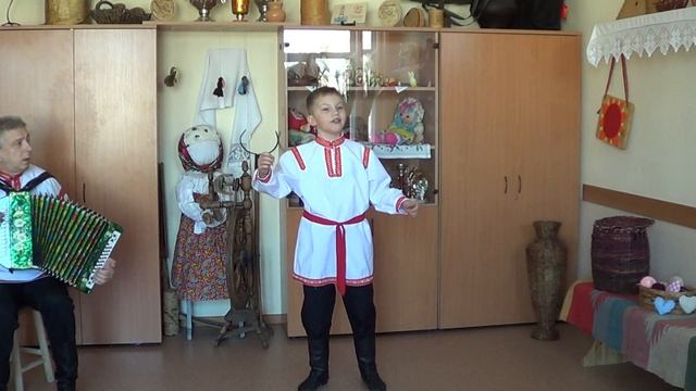 Шабунин Григорий Кузя едет на коне смотреть онлайн