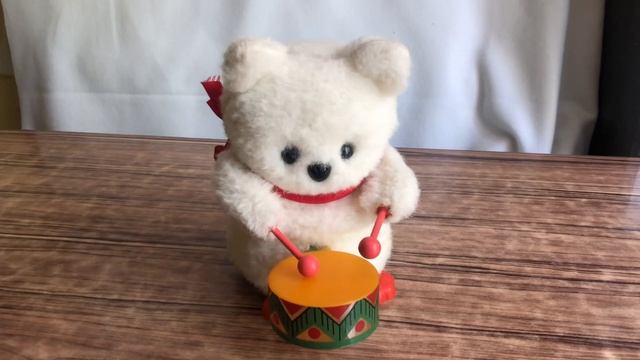 Электромеханическая игрушка -Медведь с барабаном.СССР.Редкость. смотреть онлайн