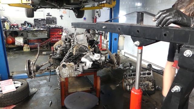 Probleme motor #vw #touareg #r5 la 350.000 km смотреть онлайн