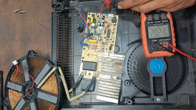 Prestige induction cooker display not working | induction cooktop repairing смотреть онлайн