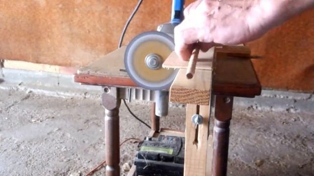 Solitarne pčele rezanje trske za staništa Osmia bicornis (rufa) i Osmia cornuta смотреть онлайн