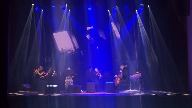 Ансамбль камерной музыки «Глория» и Группа «КАМNИ» ///Фрагмент «Nautilus Pompilius»- Крылья! смотреть онлайн