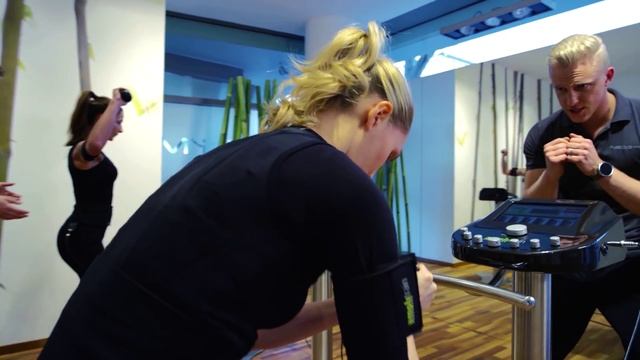 EMA Training | Dein 22-minütiges Ganzkörpertraining bei NEOGYM! смотреть онлайн
