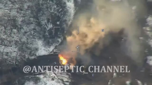 "Lancet" destroyed the Polish self-propelled gun Krab - February 2023. смотреть онлайн