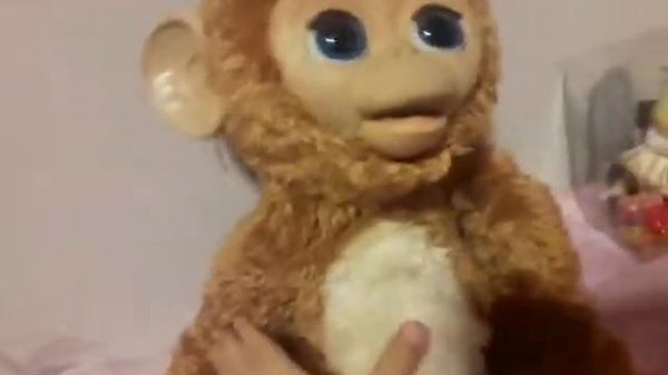 Мягкая интерактивная обезьянка FurReal