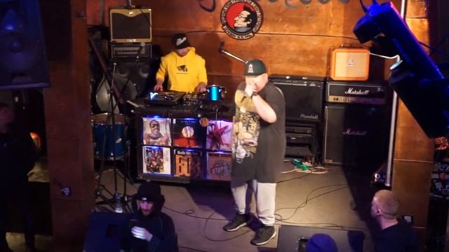 True Spittah - Интро (Boombap Masterz live) смотреть онлайн