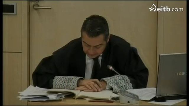 Comienza el juicio por el asesinato de Inaxio Uria смотреть онлайн