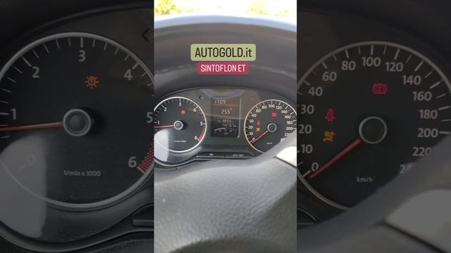 PULIZIA INTERNA MOTORE CON additivo SINTOFLON ET: VW Polo 6R 1.6 TDI смотреть онлайн