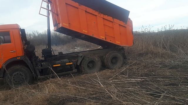 КАМАЗ 65115 перевозка перегноя смотреть онлайн