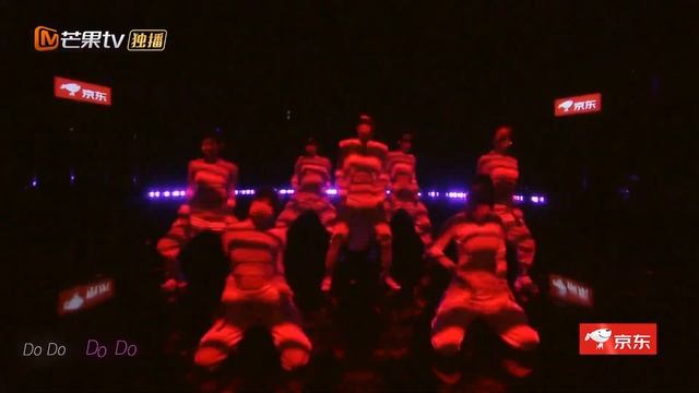 【纯享】李扯火-李斯丹妮《DOOOO》丝滑舞台再看亿次！《侦心侦意新春演唱会》丨大侦探7 смотреть онлайн