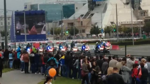 Финальный парад участников KAZAN CITY RACING 30.08.17. смотреть онлайн