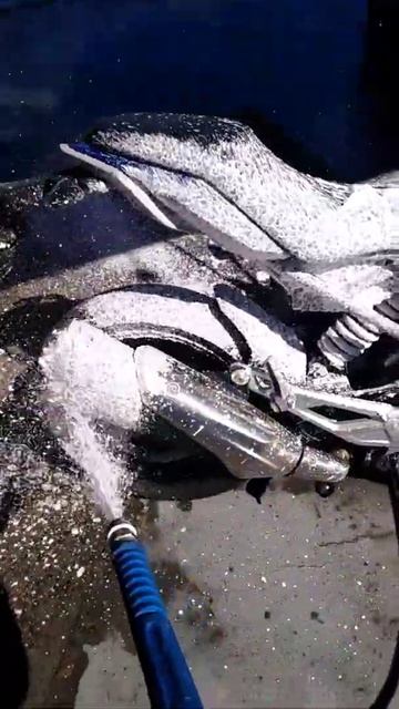 BMW G310R мойка мото #bmw #shorts #moto #мотоцикл #мото смотреть онлайн