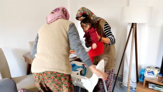 Fındık ailesi. Asiye kahvaltı ederken tıkanıyor смотреть онлайн