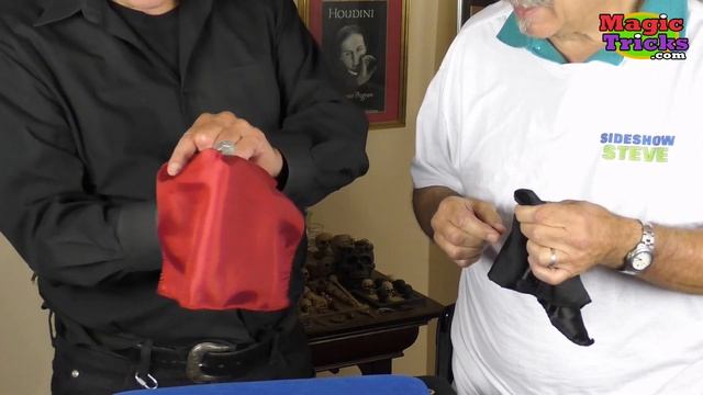 You've Got the Penny - What?? - MagicTricks.com смотреть онлайн