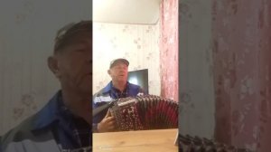 Во саду при долине громко пел соловей.