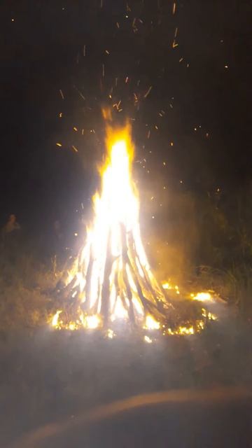 К Местам Силы: Купальский костёр на озере смотреть онлайн