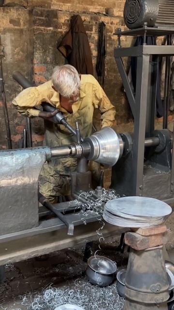 Master Craft: Skilled Old Worker Creates Aluminum Cooking Pot #shorts #handmade #viral #diy смотреть онлайн