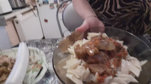 Мукбанг и продолжение банкета смотреть онлайн