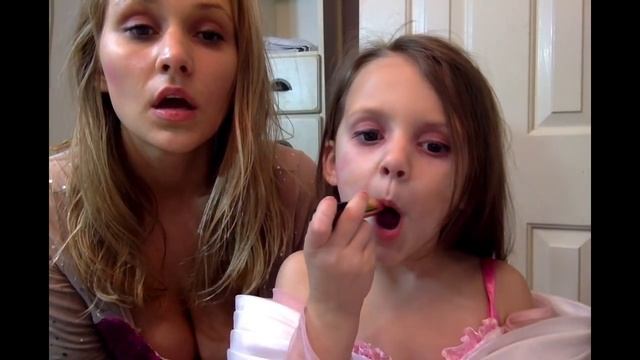 Mommy and Daughter Princess Makeup Tutorial | Emma James & Paige Dineen смотреть онлайн