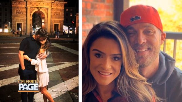 Chatting with Rita Wilson About Vacationing with Oprah and The Obamas from the CMAs | Celebrity Pag смотреть онлайн