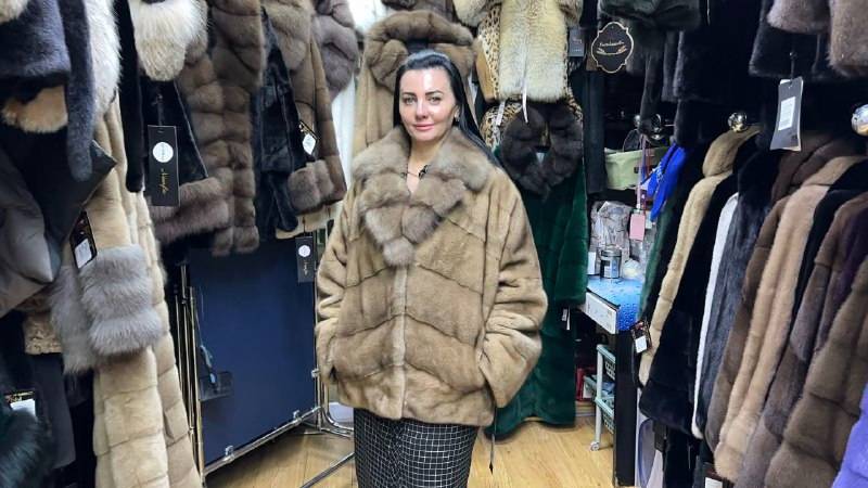 Мир меха у Наиры. Роскошные шубы и полушубки mp4 смотреть онлайн