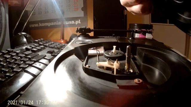 Levis - mini wieża z lat '90 3w1 Uruchamianie смотреть онлайн