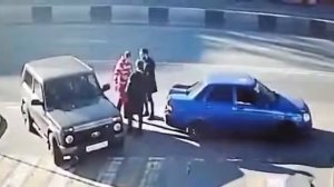 Вырубил двоих Бесприделшиков на дороге С Одного Удара