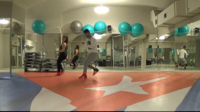 Gente de Zona ft Henry Santos & Maffio Ella Me Dijo смотреть онлайн