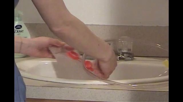 Katie's First Enema! смотреть онлайн