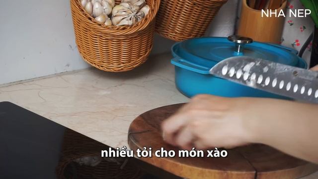 Khởi động ngày hè với món ăn miền Nam Việt Nam| Chăm sóc vườn| Quét sân| Trứng ngâm tương|Vlog смотреть онлайн