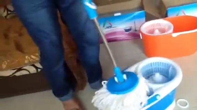 APIC's Easy Mop 360 degree rotating review. смотреть онлайн