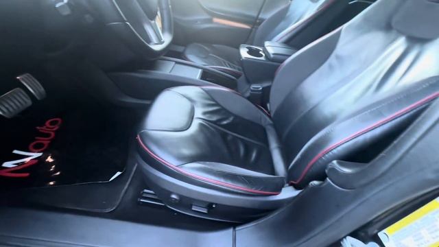 Tesla Model S смотреть онлайн
