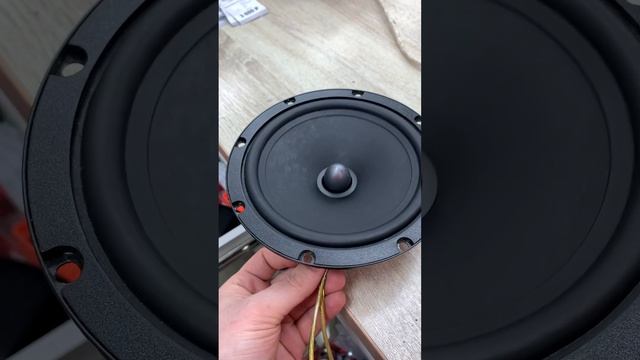 Колонки Focal (для душнил : динамики) смотреть онлайн