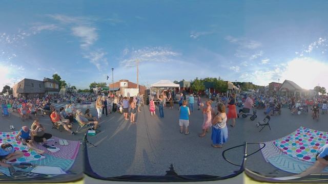 Dancing In the Street 360 VR, 360Penguin 6K 12FPS, Remastered to 24FPS With Rife Flowframes, Ex. 5 смотреть онлайн