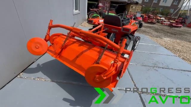 Трактор Кубота (Kubota) L1-185 в комплекте с почвофрезой смотреть онлайн
