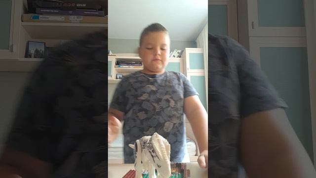 я делаю загон для динозавров смотреть онлайн