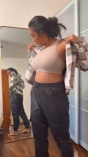 fall outfit with faux leather pants and a shacket! 🍂 смотреть онлайн