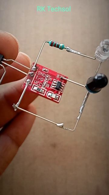 3 ways to use TTP223 Capacitive touch switch module 😱😱😱#shorts #lifehacks смотреть онлайн