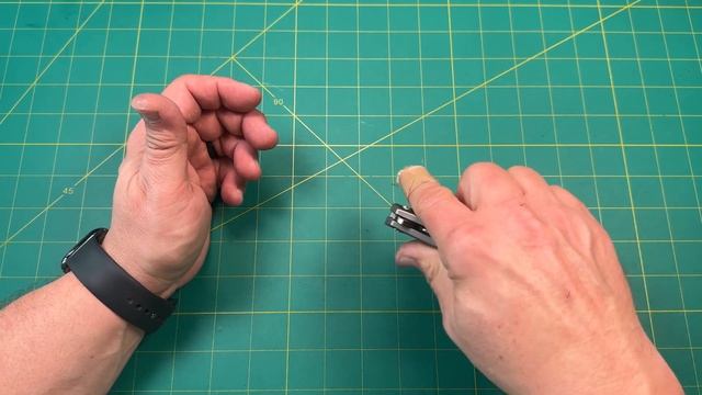 Review impressions of a Jerry Moen Designs M390 Carbon Fiber Mongoose F/L knife смотреть онлайн