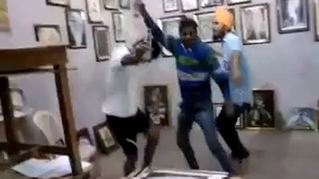 Noor-E-Art Group In Funny Mood Ravi,Jeewan&Gopi смотреть онлайн