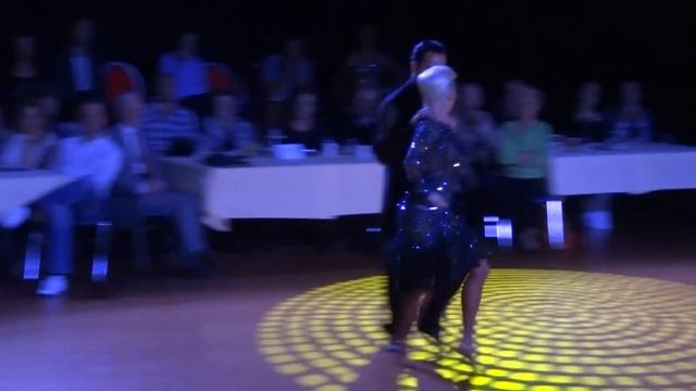 Can Dance Jewels Of Dance 2012 - Michael & Joanna (CHA CHA) смотреть онлайн