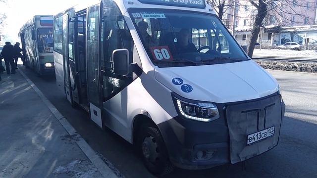 2 автобуса Газель Некст (В-413-СВ) 122, и Mercedes-Benz (АС-559-22). 57 и 60 маршрут. смотреть онлайн