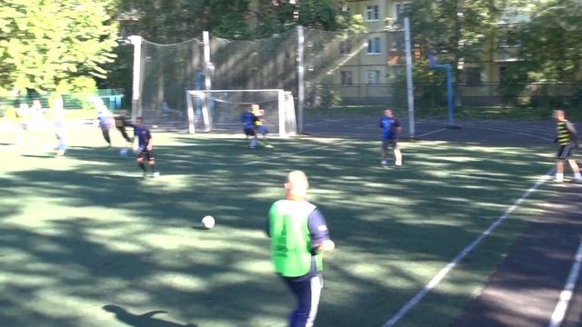 Интернационале - Хмельные Пчелы 3:9 смотреть онлайн