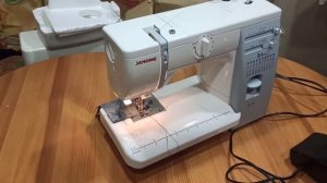 Швейная машинка Janome 5519