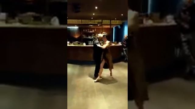 Exhibicion de tango Mariana Fresno y Jose Garofalo смотреть онлайн