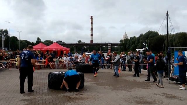 Турнир в Тарту(эстония).Кантовка покрышки 320 на 8.Аркадий Баранов и Рауна Хейла смотреть онлайн