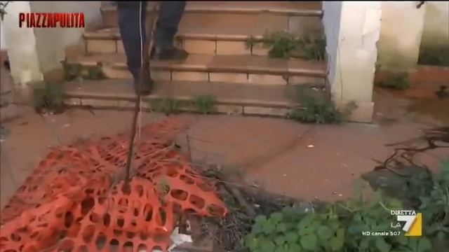 Dove vivono e comandano i Casamonica смотреть онлайн